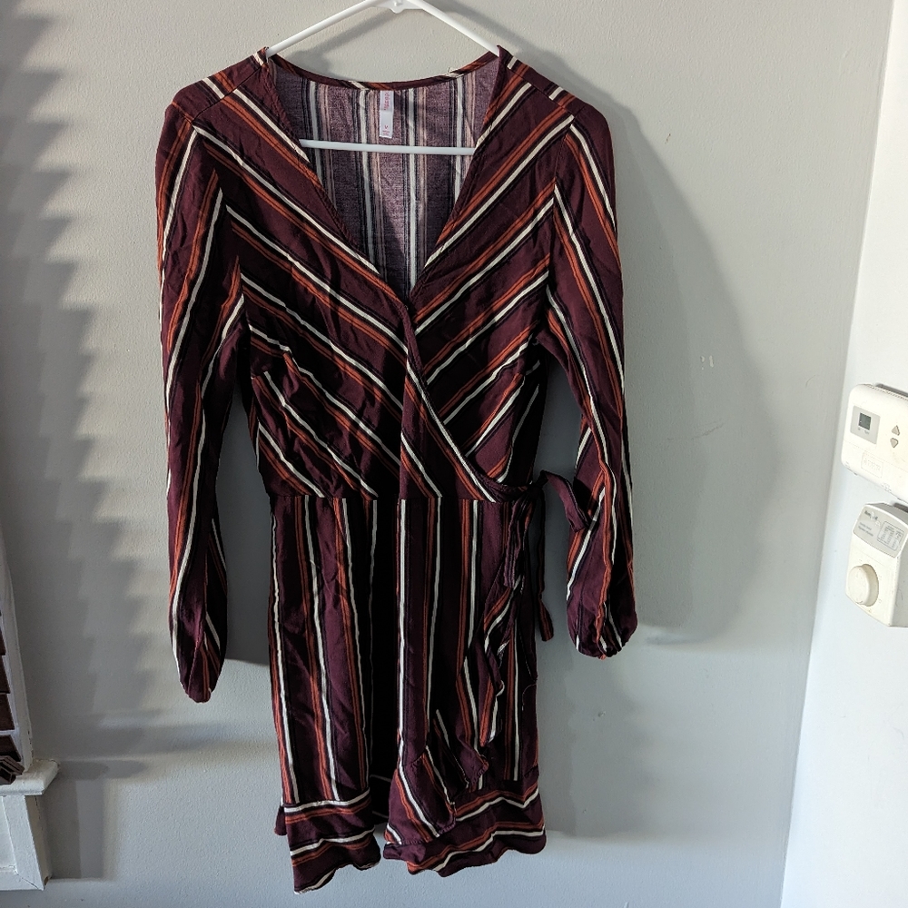 V-neck flowy dress